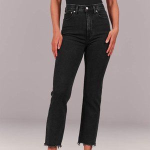 A&F Ultra High Rise Straight Jeans - Black